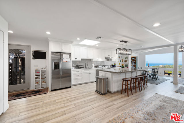 29500 Heathercliff Road, Malibu CA: https://media.crmls.org/mediaz/ef0e6bbd-c690-4475-a86a-28c91955a8cc.jpg