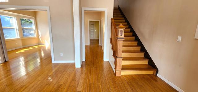 Image 4 of 36 For 1212 28th St