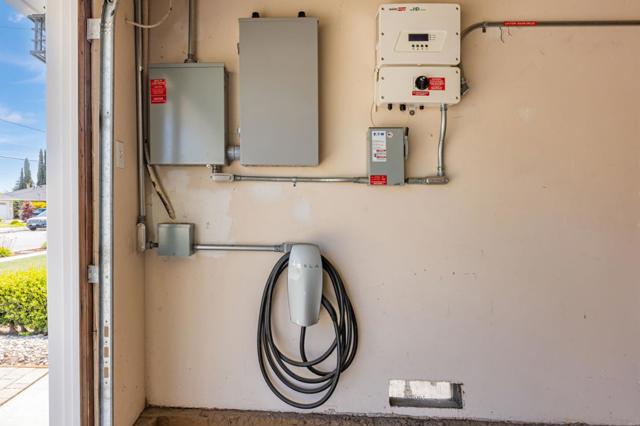 37723 Brayton Street, Fremont CA: https://media.crmls.org/mediaz/ef102f15-a4aa-45f9-bc89-8f412c063027.jpg