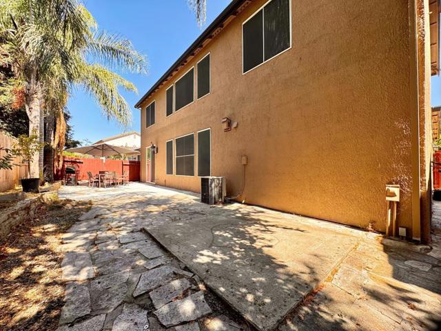 9562 E Park Drive, Elk Grove CA: https://media.crmls.org/mediaz/ef106272-8f83-499d-a80d-e85073bc09a3.jpg