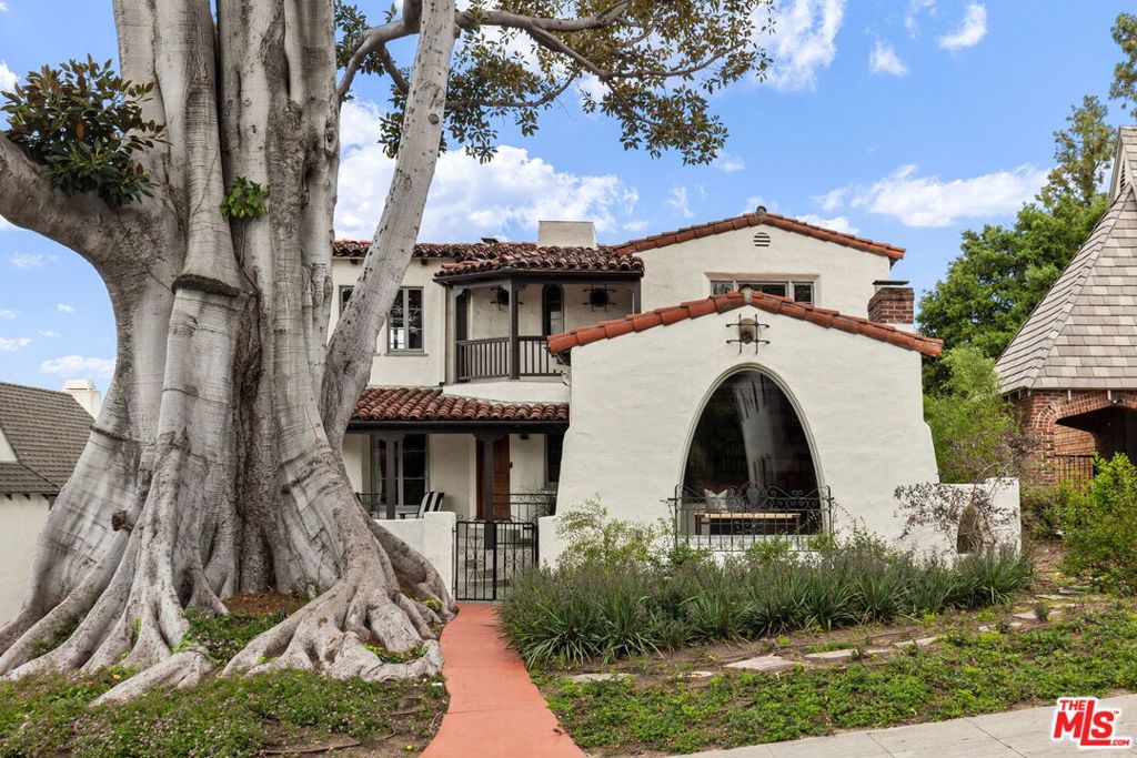 1253 N Cedar Street, Glendale, CA 91207
