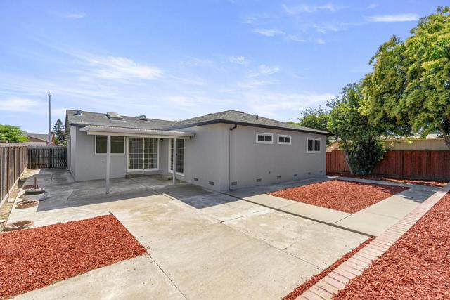 2255 Hartford Drive, Union City CA: https://media.crmls.org/mediaz/ef11b8e4-859d-4b4a-a958-a33c13bd5c27.jpg