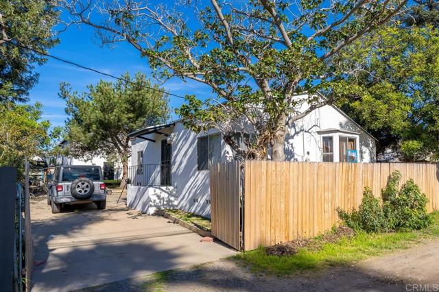 Detail Gallery Image 2 of 14 For 195 Montgomery Street # Abc, Chula Vista,  CA 91911 - – Beds | – Baths