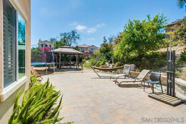 908 Hydra Ct, San Marcos CA: https://media.crmls.org/mediaz/ef121f35-176d-4096-b874-b5581c29edc4.jpg