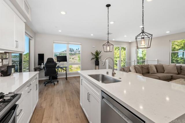 Image 16 of 33 For 2706 Via Alta Place