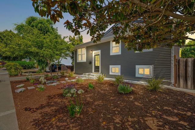 3901 Bucknall Road, Campbell CA: https://media.crmls.org/mediaz/ef12d0c6-d80c-4947-b974-b565fdd34f35.jpg