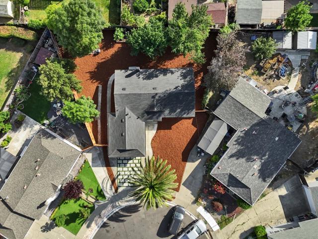 6048 Madelaine Drive, Newark CA: https://media.crmls.org/mediaz/ef12e892-8763-4f9e-9345-50ecbf4d4f28.jpg