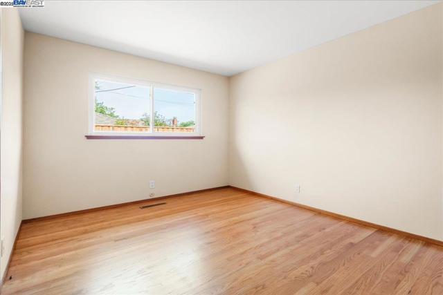 Image 17 of 26 For 5209 Waller Ave