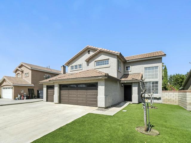 44131 Sunmist Court, Lancaster CA: https://media.crmls.org/mediaz/ef14b707-55a8-4c40-8473-45293e5d5b2a.jpg