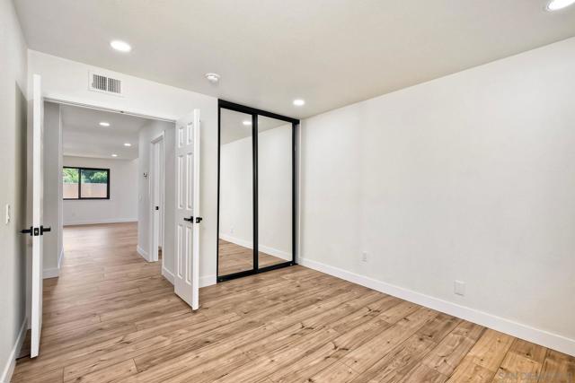 13356 Corte De Comares, San Diego CA: https://media.crmls.org/mediaz/ef152bfb-6301-488c-8d7d-14879c3137cd.jpg