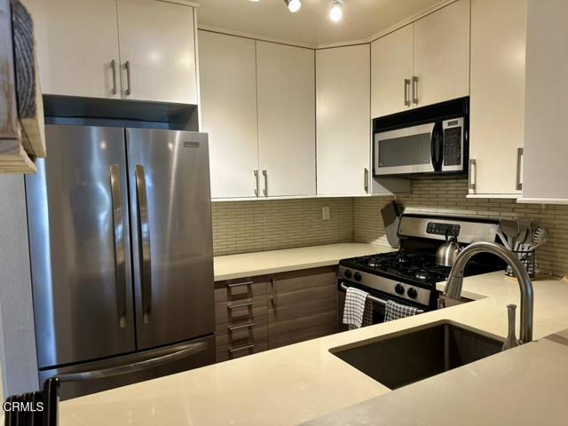 Detail Gallery Image 7 of 28 For 355 N Maple St #131,  Burbank,  CA 91505 - 1 Beds | 1 Baths