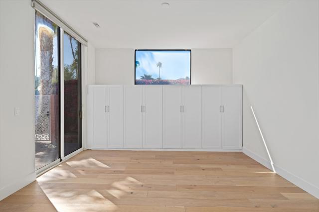 46640 Amir Drive, Palm Desert CA: https://media.crmls.org/mediaz/ef16bf98-07bd-4bbc-81d8-00b200e80329.jpg