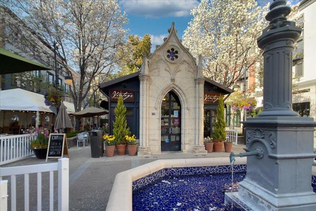 333 Santana Row, San Jose CA: https://media.crmls.org/mediaz/ef170bc8-bfd7-419a-93e2-29c2f342bbc3.jpg