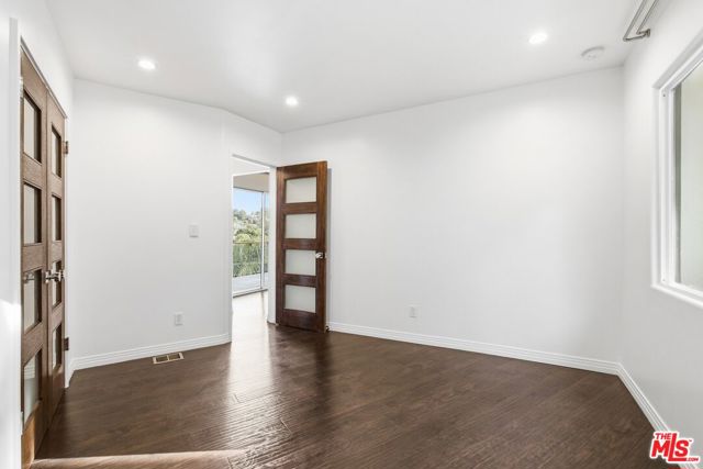 3476 Troy Drive, Los Angeles CA: https://media.crmls.org/mediaz/ef175f25-1dcb-4f3f-ae73-1bdee74c76bd.jpg