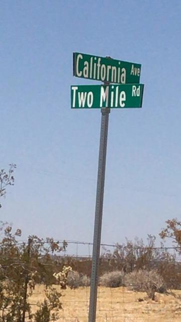 5425 California Avenue, Joshua Tree CA: https://media.crmls.org/mediaz/ef17a444-68ff-423f-bd09-d4d8771be295.jpg