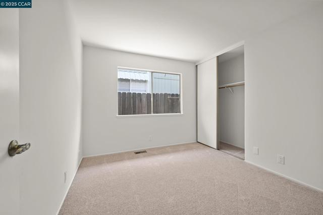 277 Holiday Hills Dr, Martinez CA: https://media.crmls.org/mediaz/ef17aa13-cac1-40f2-aa82-910e1fcc696b.jpg