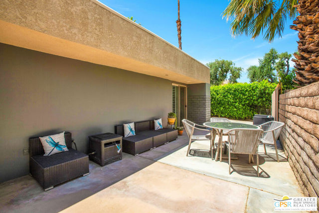 1310 Sunflower Circle, Palm Springs, California 92262, 2 Bedrooms Bedrooms, ,1 BathroomBathrooms,Condominium,For Sale,Sunflower,24408637