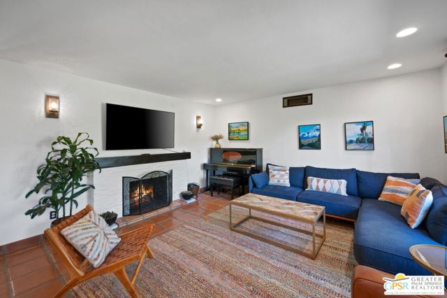 1471 East El Alameda, Palm Springs, CA 92262 | Slideshow Image #13