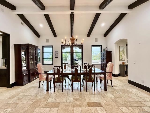 14911 Encendido, San Diego CA: https://media.crmls.org/mediaz/ef194bd8-83dd-4758-b232-d7217333436e.jpg