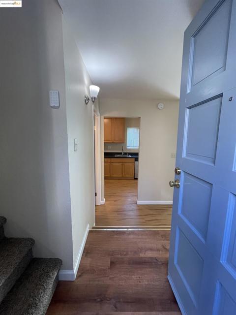3901 Clayton Rd, Concord CA: https://media.crmls.org/mediaz/ef19af23-c332-4c70-be65-7a0644c7a910.jpg