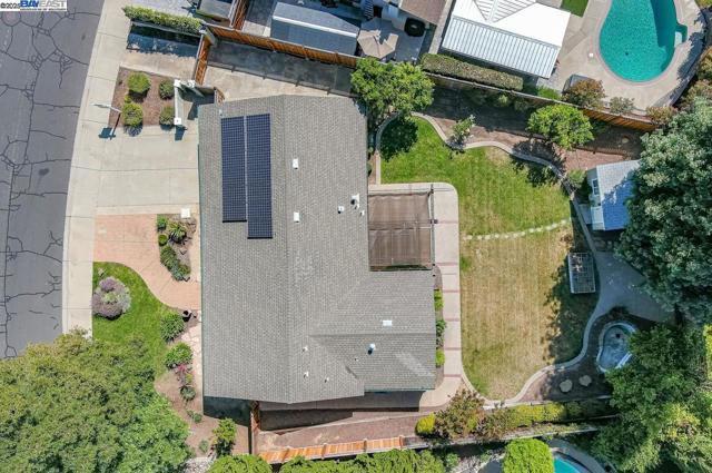 1464 Windsor Way, Livermore CA: https://media.crmls.org/mediaz/ef19b045-55f0-4458-8355-543efb02a93f.jpg