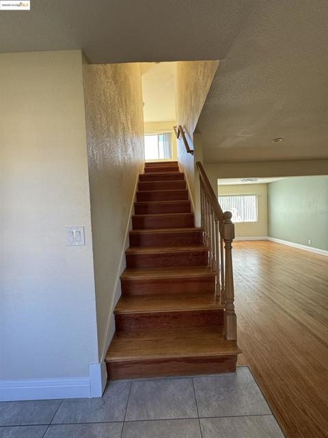 8 Juniper Way, Moraga CA: https://media.crmls.org/mediaz/ef19ca4a-1278-45d5-8198-2fa2caddcd22.jpg