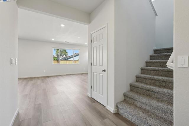 5204 Cardinal Court, Antioch CA: https://media.crmls.org/mediaz/ef19e2e1-26dd-4786-8741-b048acfa369d.jpg