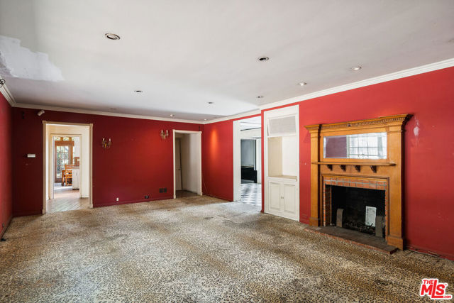 7319 Woodrow Wilson Drive, Los Angeles CA: https://media.crmls.org/mediaz/ef1ba335-8a81-4e4d-ab95-a2b2975a0fe0.jpg