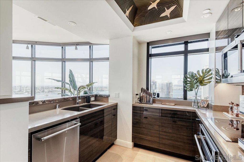 200 Harbor Drive - photo 10