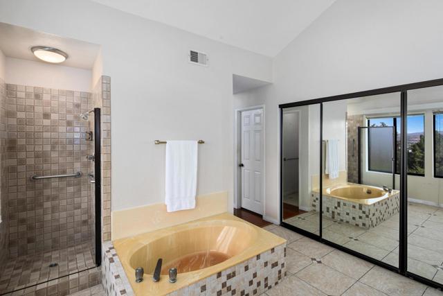 1586 Kimberly Woods Dr, El Cajon CA: https://media.crmls.org/mediaz/ef1bc8cb-6a7b-4b73-b22a-3c53c54369ff.jpg
