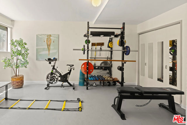 2174 Alcyona Drive, Los Angeles CA: https://media.crmls.org/mediaz/ef1bedf1-e669-47f6-bb82-6f975fdb2ca6.jpg