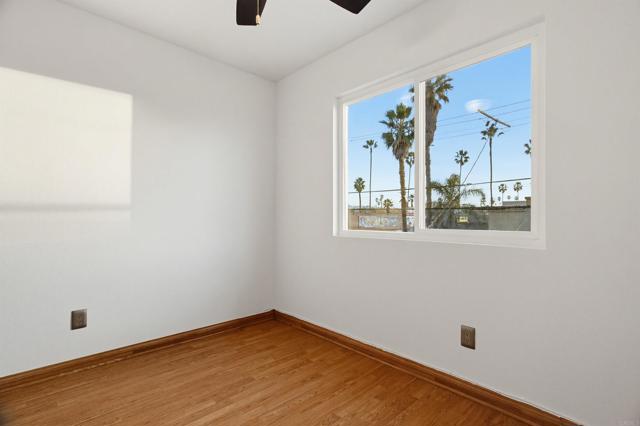 Detail Gallery Image 31 of 38 For 5027 Santa Monica Ave #F,  San Diego,  CA 92107 - 3 Beds | 2 Baths