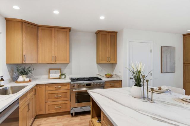 1524 Sandpiper Court, Sunnyvale CA: https://media.crmls.org/mediaz/ef1cb2fc-842d-4dc2-8d7f-00c41ba7b011.jpg