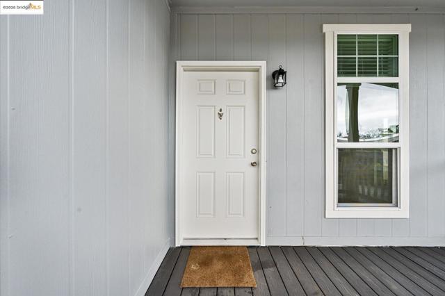 5922 Cackler LN, Citrus Heights CA: https://media.crmls.org/mediaz/ef1cc88b-601f-4ddf-aed3-d7571ec4183e.jpg