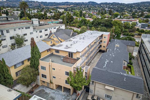 273 MacArthur Blvd, Oakland CA: https://media.crmls.org/mediaz/ef1d5ef2-8977-4337-a78e-a31b107d48cb.jpg