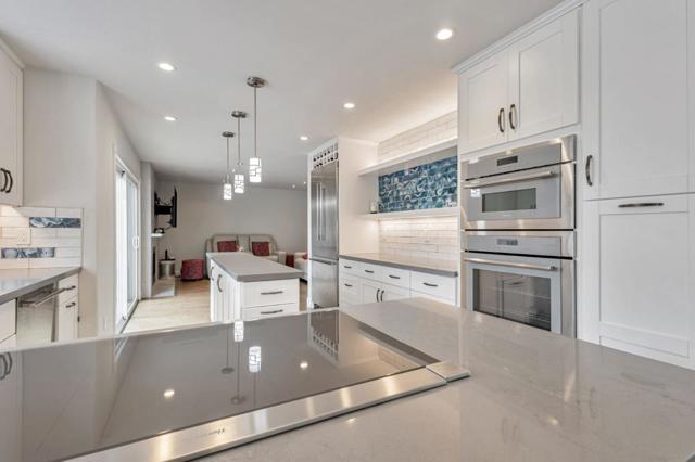 578 Seahorse Lane, Redwood City CA: https://media.crmls.org/mediaz/ef1d7c33-47bd-4239-9df8-1178d6fdd80d.jpg