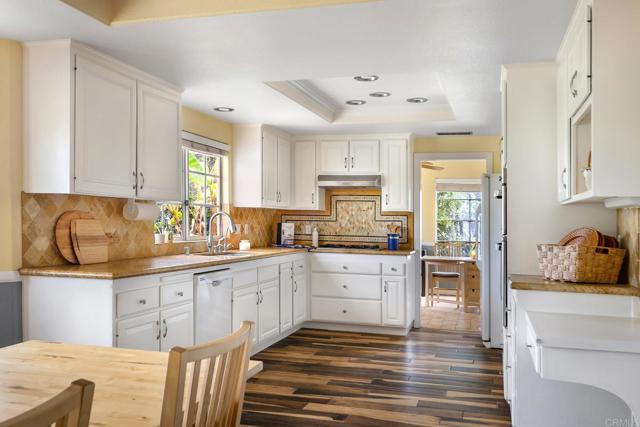 Detail Gallery Image 10 of 42 For 15519 Villa Sierra, Valley Center,  CA 92082 - 4 Beds | 3 Baths