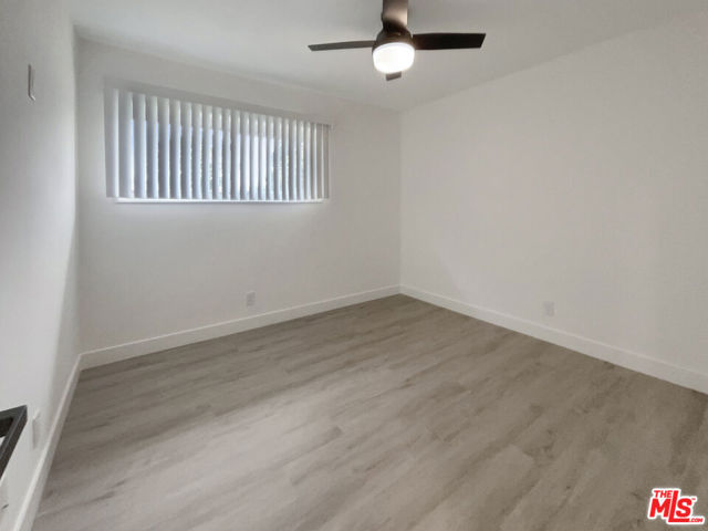 495 N Wendy Drive, Newbury Park CA: https://media.crmls.org/mediaz/ef1e1058-9acd-4f82-b992-2a5f207fb837.jpg
