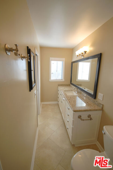 13021 Moorpark Street, Studio City CA: https://media.crmls.org/mediaz/ef1e14ab-d10c-4803-aaaa-45b088121631.jpg