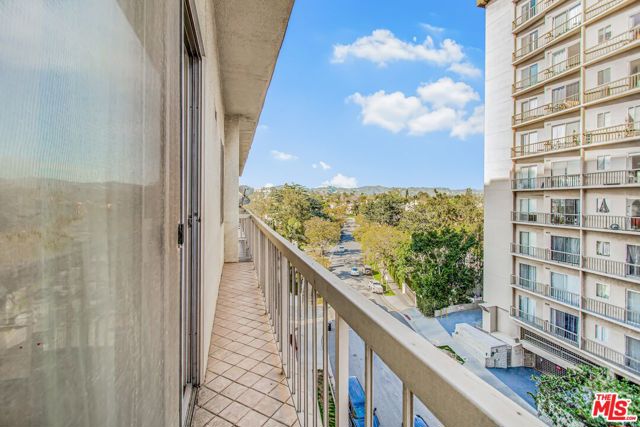 10751 Wilshire Boulevard, 801 photo 7