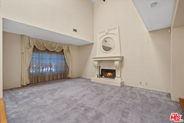 4560 Densmore Avenue, Encino CA: https://media.crmls.org/mediaz/ef1e87b9-97bc-4e02-9ed0-af2ffc277439.jpg