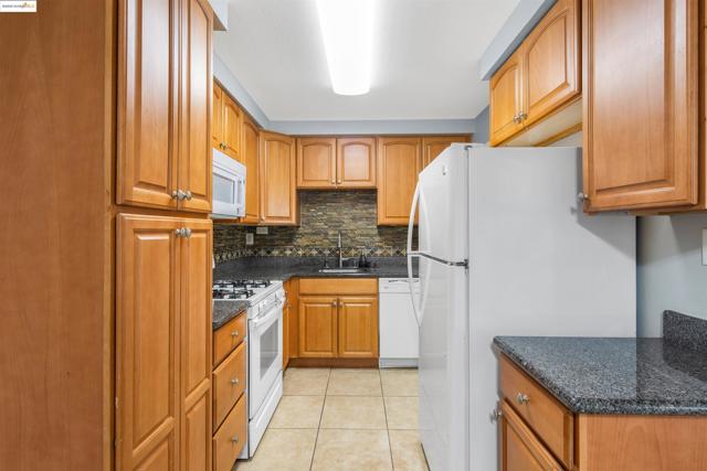 56 Amelia Way, Pittsburg CA: https://media.crmls.org/mediaz/ef1e9d16-9146-41dc-b397-c30e3651e0d5.jpg