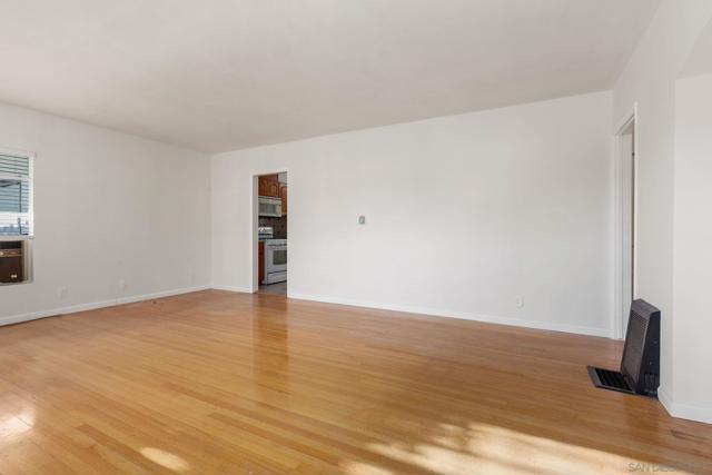 228 E 15th Ave, Escondido CA: https://media.crmls.org/mediaz/ef1edc8e-e1d2-4506-827b-edc61b7c0f39.jpg