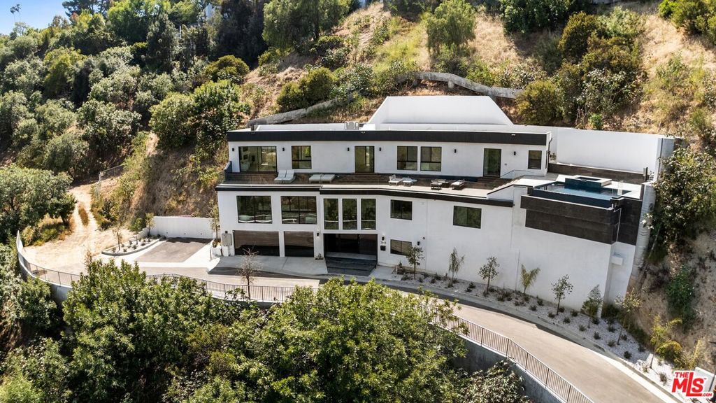 3935 Hopevale Drive