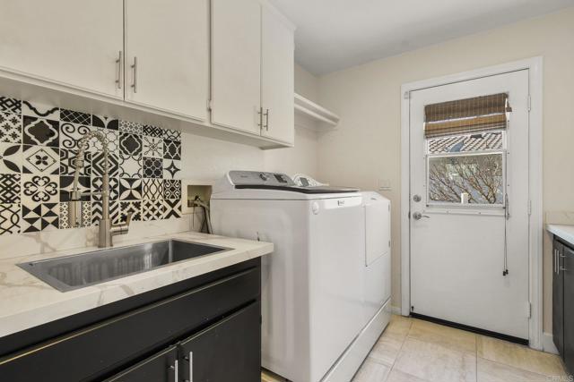 Detail Gallery Image 28 of 72 For 3156 Willow Creek Pl, Escondido,  CA 92027 - 5 Beds | 4 Baths