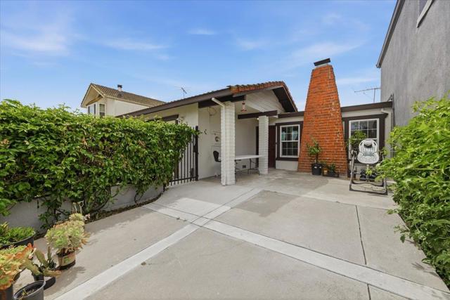 32915 Lake Erie Street, Fremont CA: https://media.crmls.org/mediaz/ef1f91ad-01a4-4c69-bd1a-8a12fb171a0c.jpg