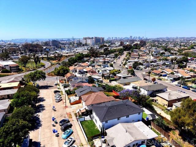 3934 Marine View Ave, San Diego CA: https://media.crmls.org/mediaz/ef1fe094-f411-4218-8fc7-735ee096b3d2.jpg