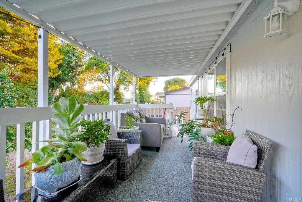 2700 E Valley Pkwy - photo 19