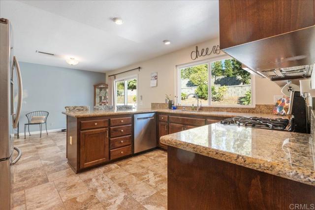 Detail Gallery Image 14 of 37 For 1247 Alessandro Ln, Vista,  CA 92084 - 4 Beds | 2 Baths