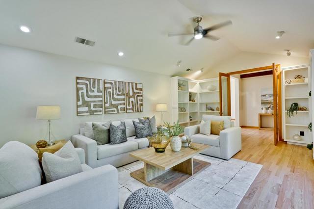 1625 Hazelaar Way, Los Altos CA: https://media.crmls.org/mediaz/ef20f4fd-c4de-4953-86aa-177688c2da40.jpg